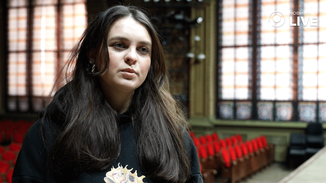 Дярія Дякова про пошкодження вітражів 