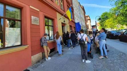 Чи будуть видавати повістки прямо у посольствах — юрист пояснив - 290x166