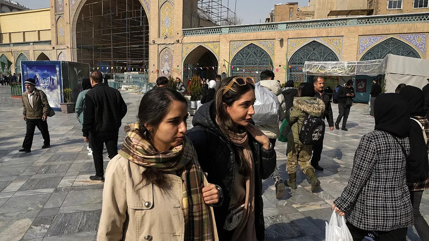 В Ірані готуються до дострокових виборів президента