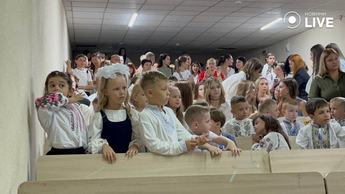 Одеські школярі повернулися за парти