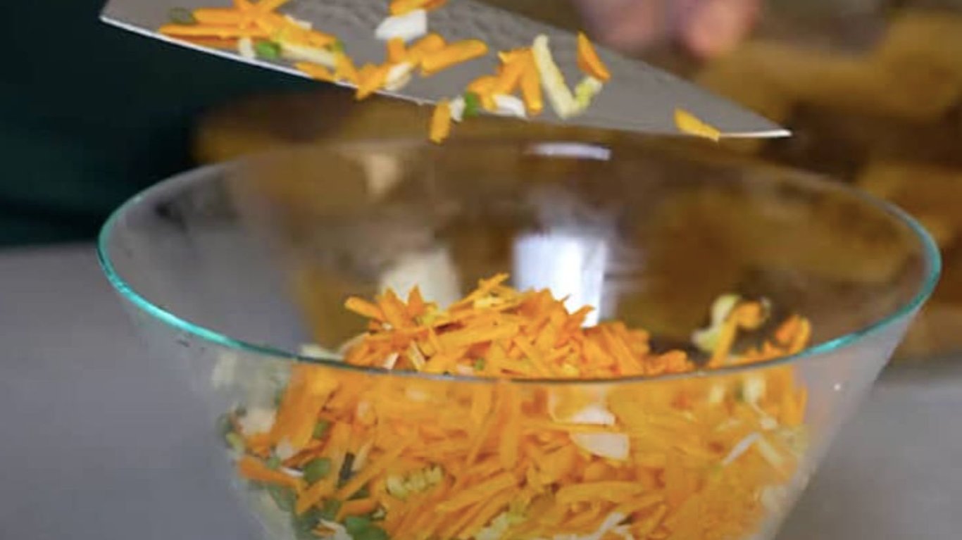 рецепт вітамінного салату з капустою