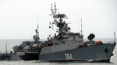 У росіян в Криму пошкоджено ще один корабель — що відомо - 285x160