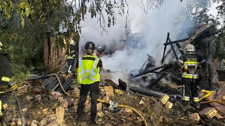 Осколки на кладбище и возгорание домов: как пострадала Киевская область от атаки РФ - 285x160