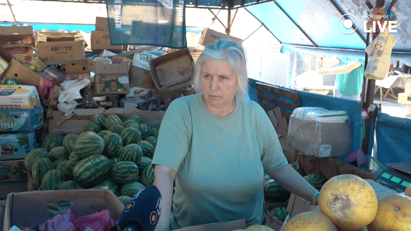 Продавчиня Лариса про вартість овочів