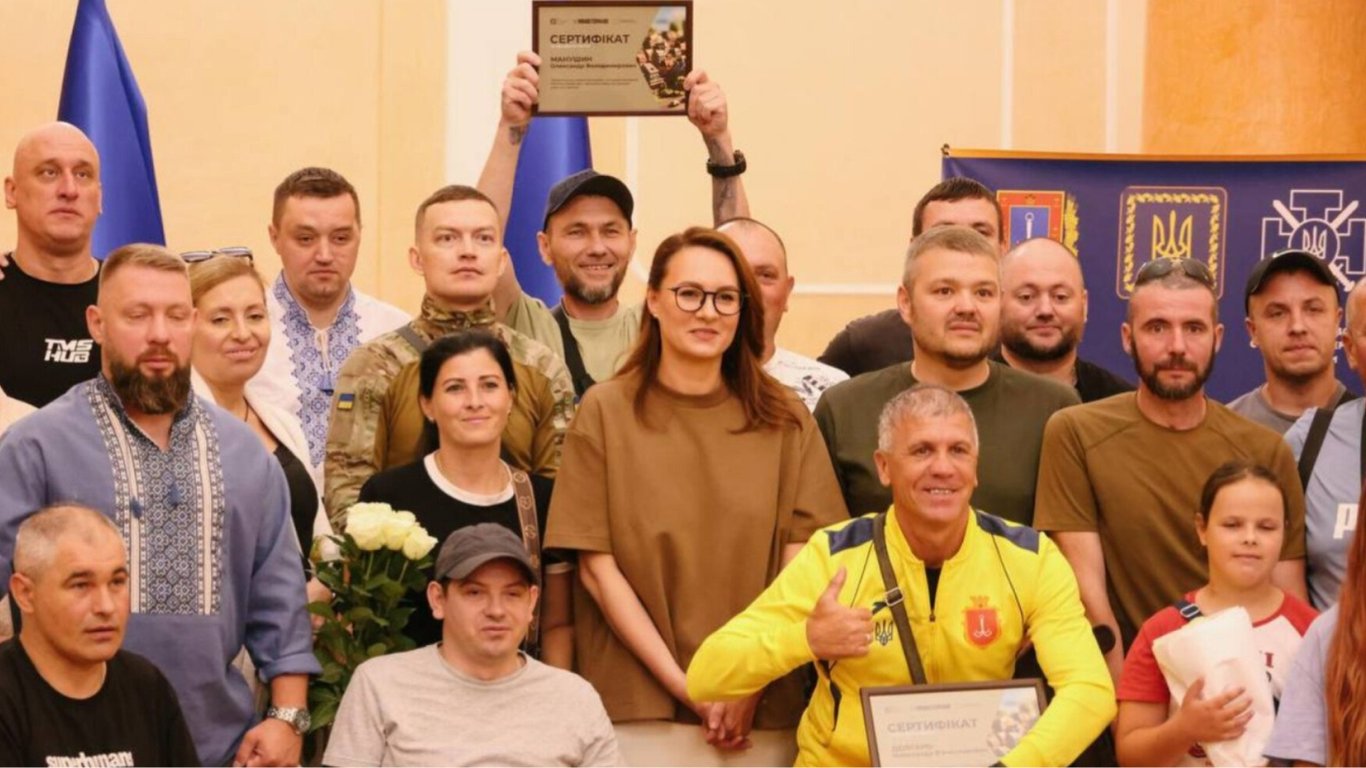 Прем'єр-міністр на Одещині: 80 сімей стали власниками квартир