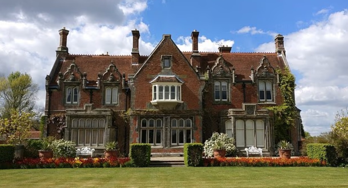 Поместье Джонни Депп: в чем уникальность дома звезды (фото) - фото 1