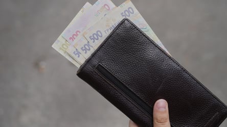 Индексация и премии: что получат госслужащие в ноябре - 285x160