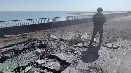 У мережі зʼявилося відео удару ракет по Чонгарському мосту - 285x160