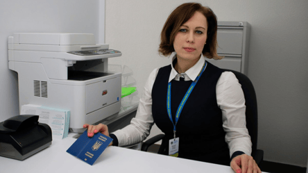 Паспорт для виїзду за кордон — кому можуть відмовити в оформлені у 2026 - 285x160