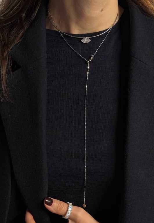 Тонкий ланцюжок в тренді цього сезону