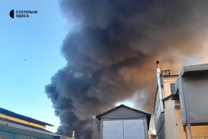 Одеса в диму через пожежу в області