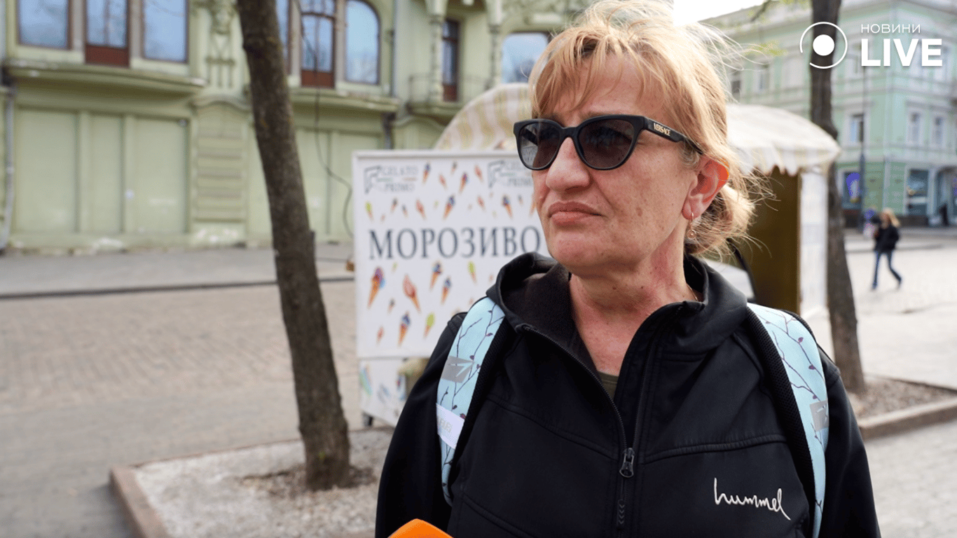 Одеситка про мертвих класиків 