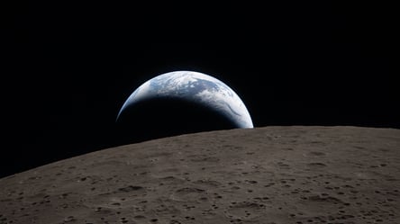 NASA опублікували перше в історії фото Землі з протилежного боку Місяця - 290x166