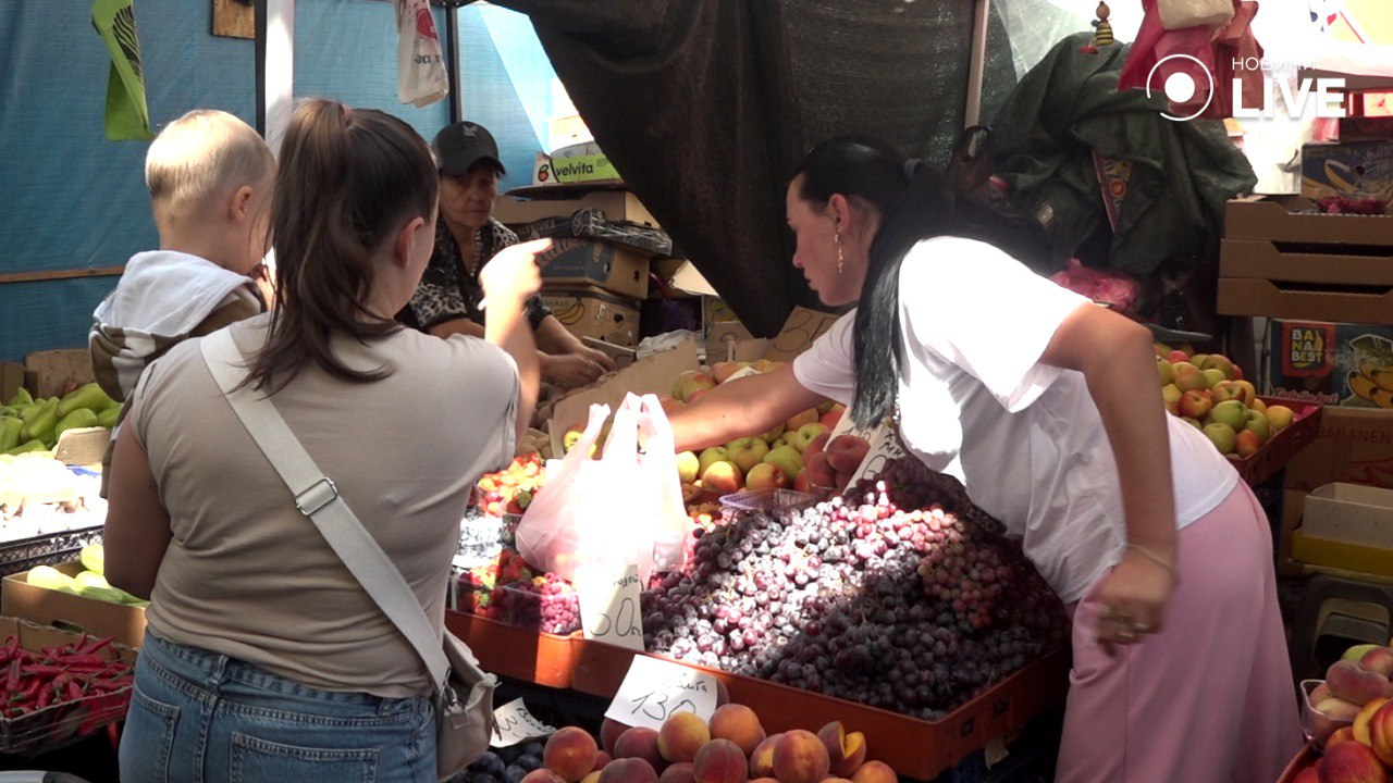 Сезонні овочі та фрукти — як змінилися ціни на одеському Привозі - фото 4