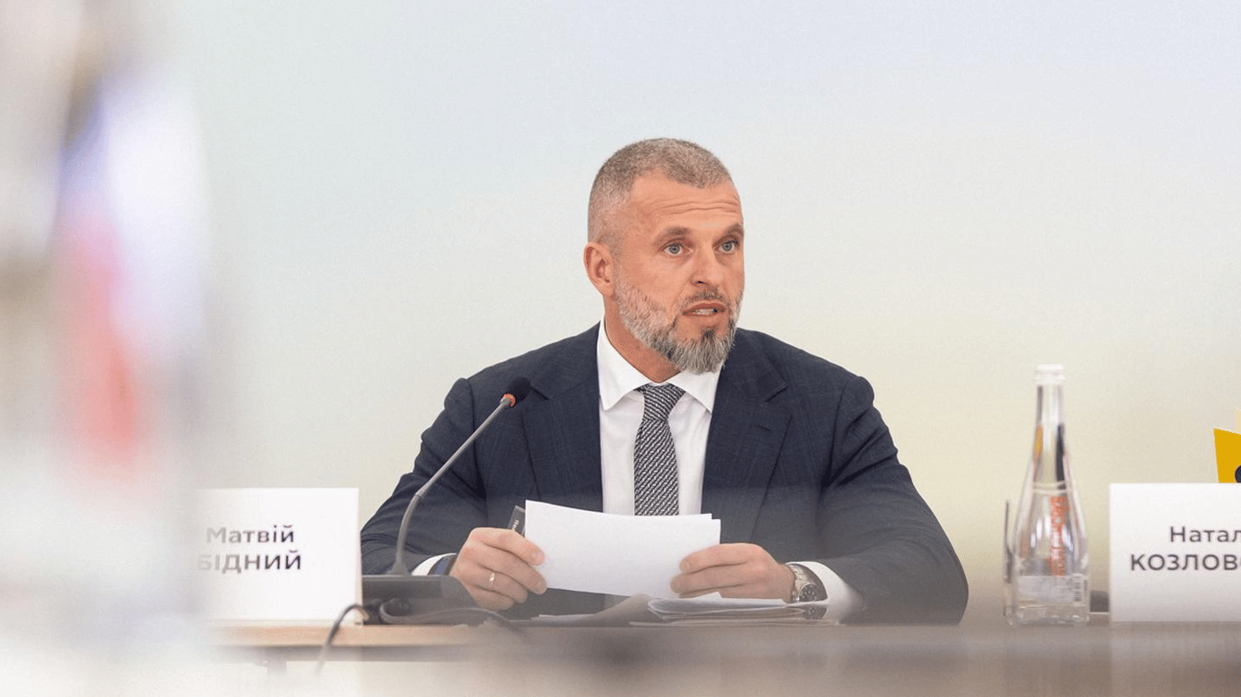 Бідний: молодь повертається в Україну, критичної ситуації немає