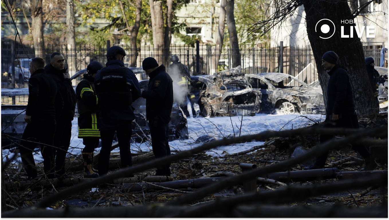 Знищені автівки одеситів. Фото: Новини.LIVE/ Юлія Браславська