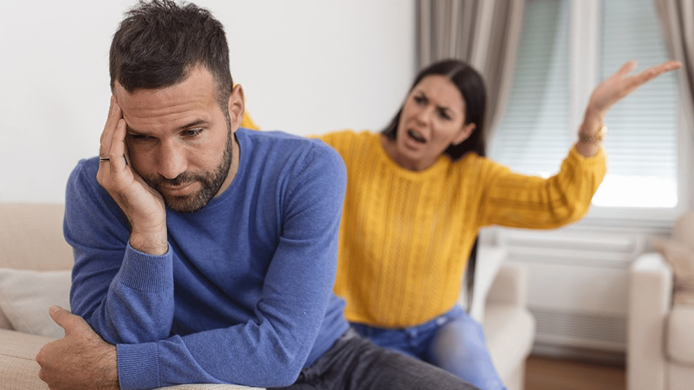 Ознаки токсичної жінки у стосунках