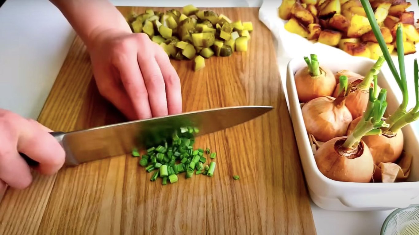 вкусный бюджетный салат, доступный список ингредиентов