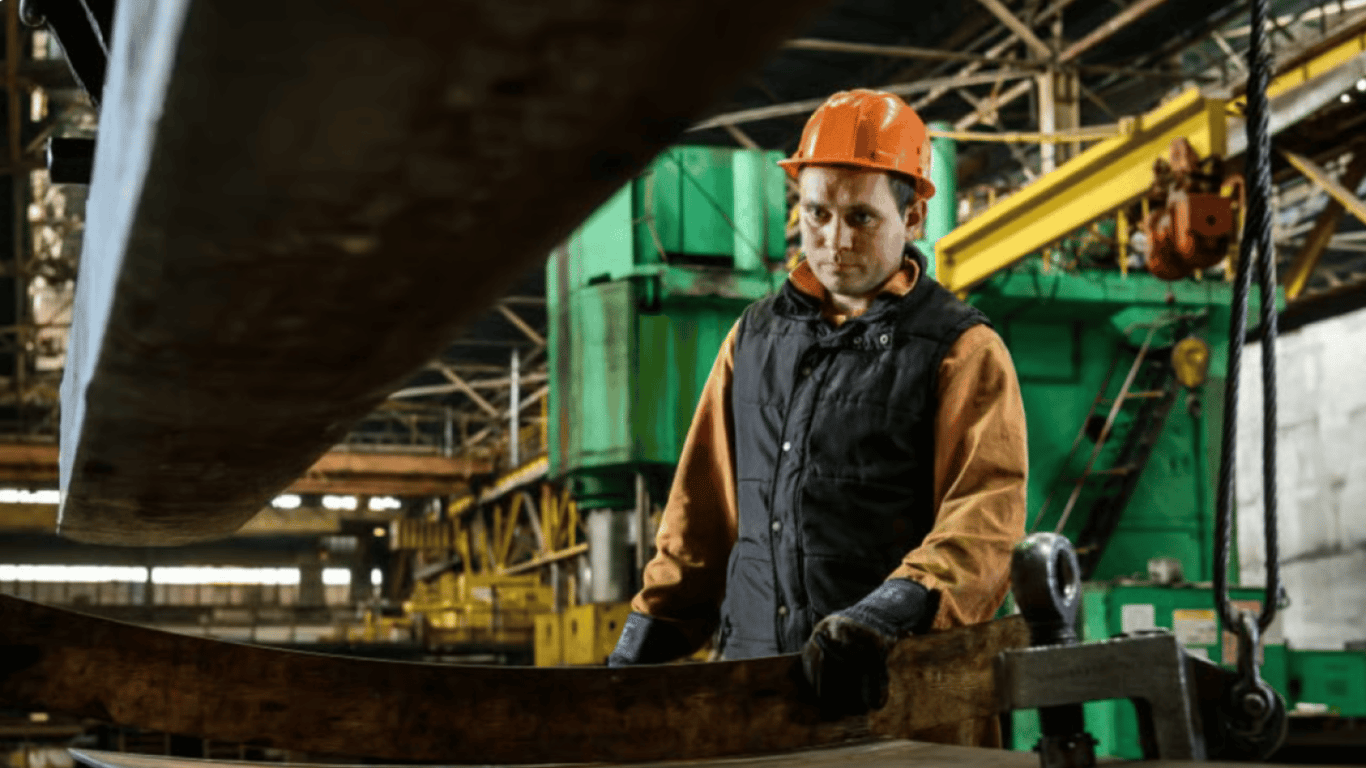 В Україні з квітня посилили перевірки бронювання працівників