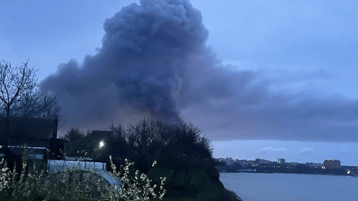 В Таганроге поражен завод по изготовлению БпЛА: спутниковые снимки