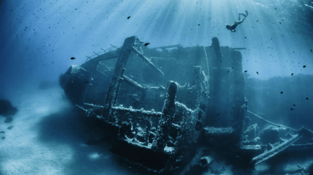 На дне Средиземного моря нашли самый старый в мире затонувший корабль с сокровищами - 285x160