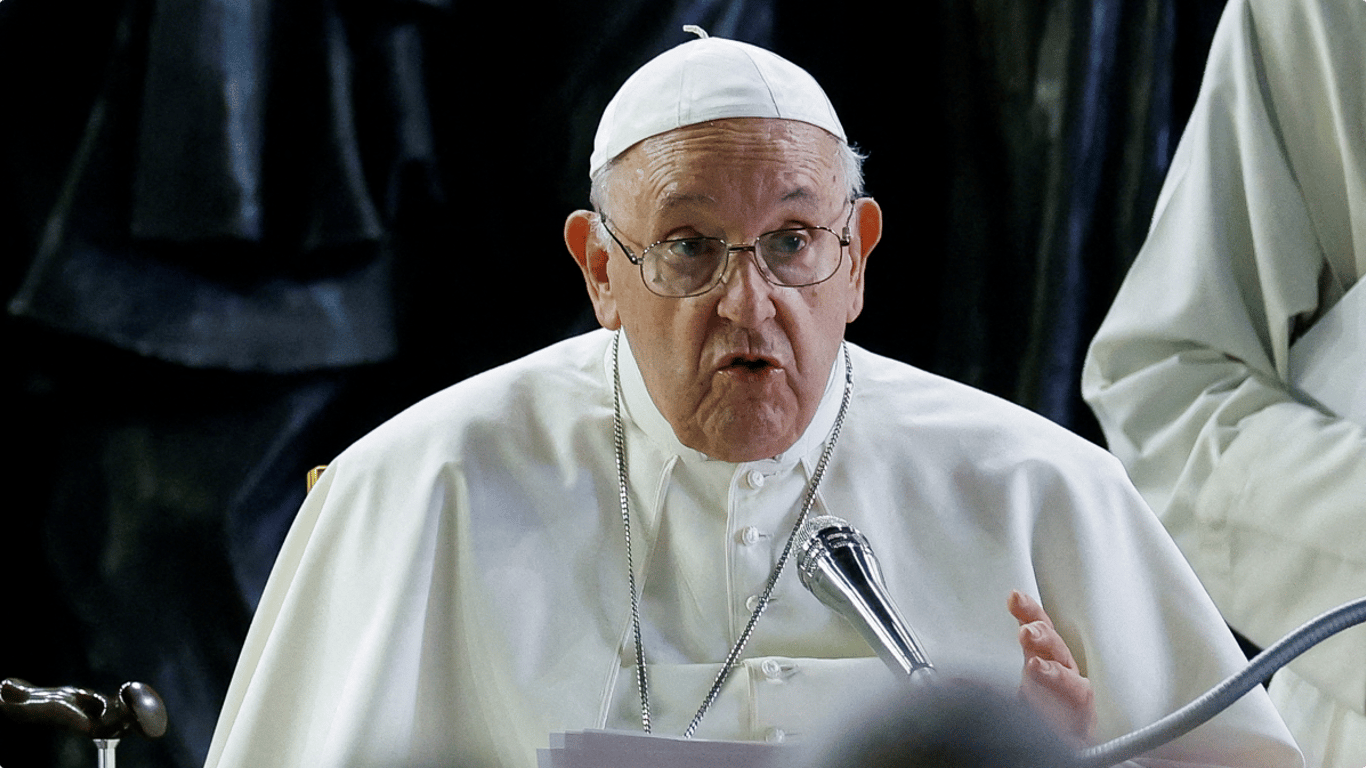 В останній день року Папа Франциск закликав молитися за український народ