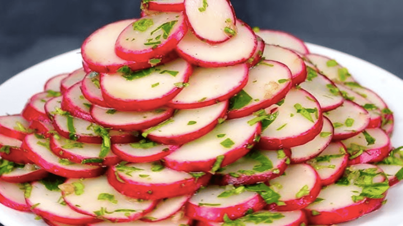 дуже смачний салат з редиски на закуску 