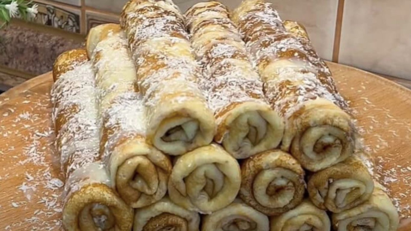 млинці з начинкою на сніданок 