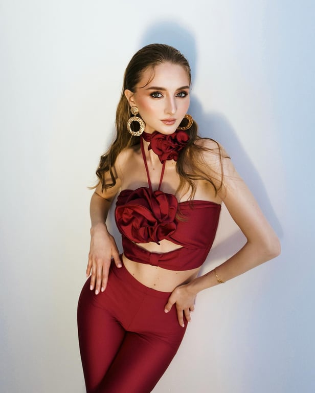 Жена Виталия Миколенко