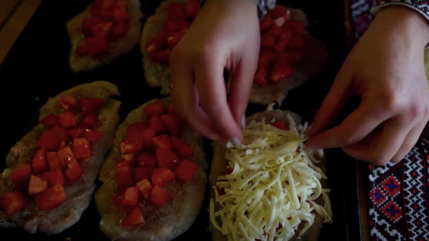 як смачно приготувати куряче філе у духовці