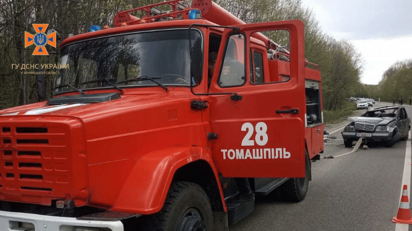 В Винницкой области произошло ужасное ДТП: ГСЧС рассказывает, есть ли пострадавшие