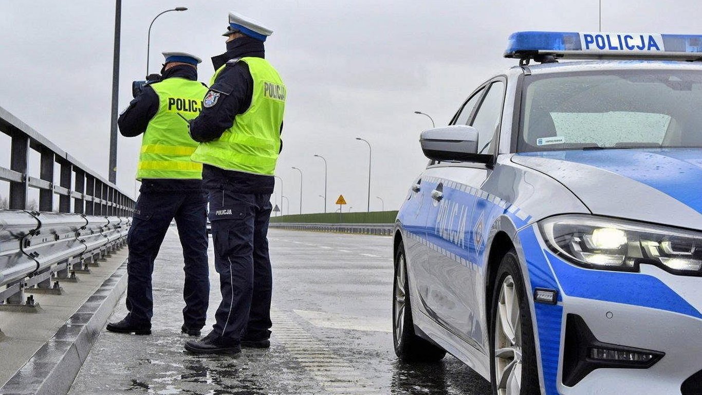 Суворі зміни для автомобілістів — Польща вводить довічне позбавлення прав водія