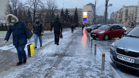Депутат Киевсовета получил травму из-за гололеда — детали - 285x160
