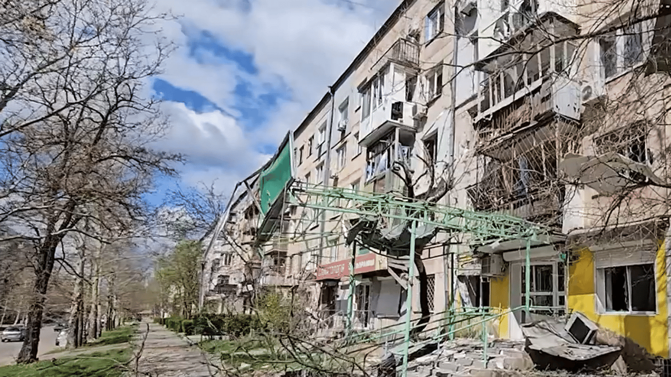 Россия массированно обстреляла Херсон: погибли три человека