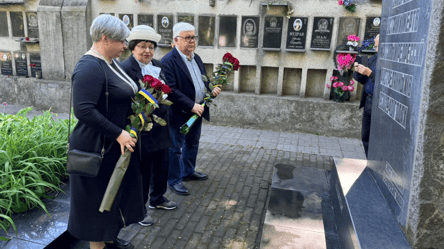 В Одессе почтили память жертв политрепрессий — подробности - 290x166