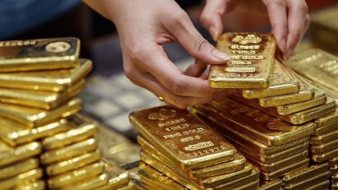 У серпні 2023 року зростуть ціни на золото — чи варто українцям його купувати