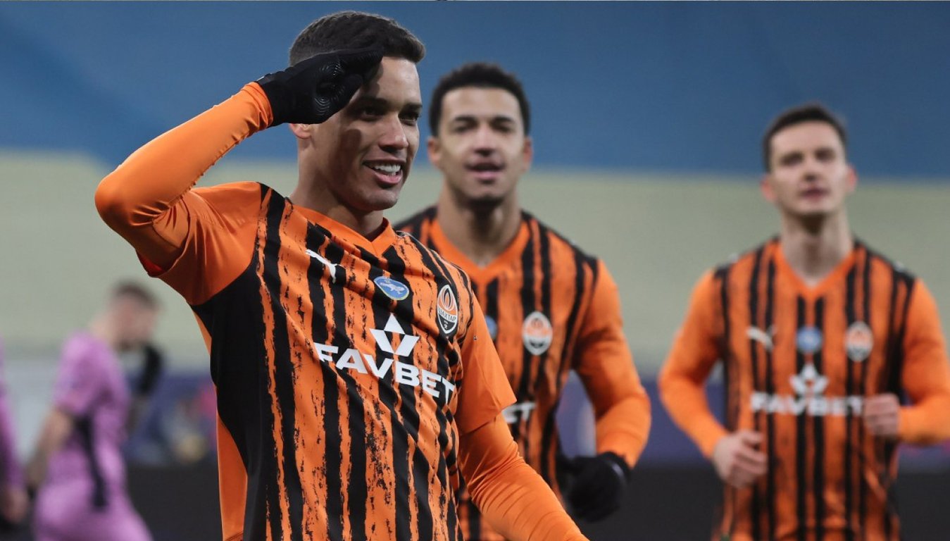 Шахтер Донецк