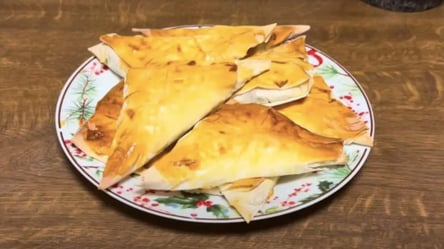 Пиріжки з куркою з готового тіста філо: рецепт за 30 хвилин - 285x160