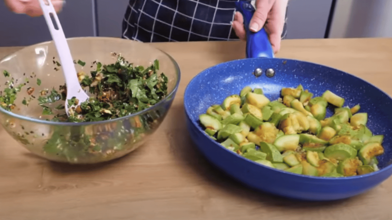 смачний салат з кабачків