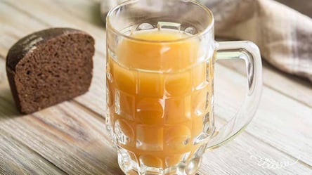 Хлібний квас у домашніх умовах за рецептом Клопотенка — можна пити чи на окрошку - 285x160