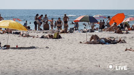 Пляжний сезон в розпалі: яка температура Чорного моря - 285x160
