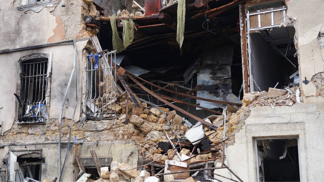 Одесситы о ночной атаке: дрон ударил в дом, когда все спали