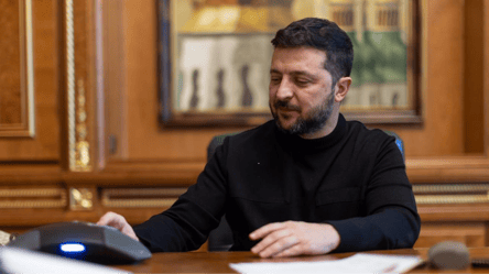 Зеленский высказался о позиции США относительно ударов по РФ - 290x160