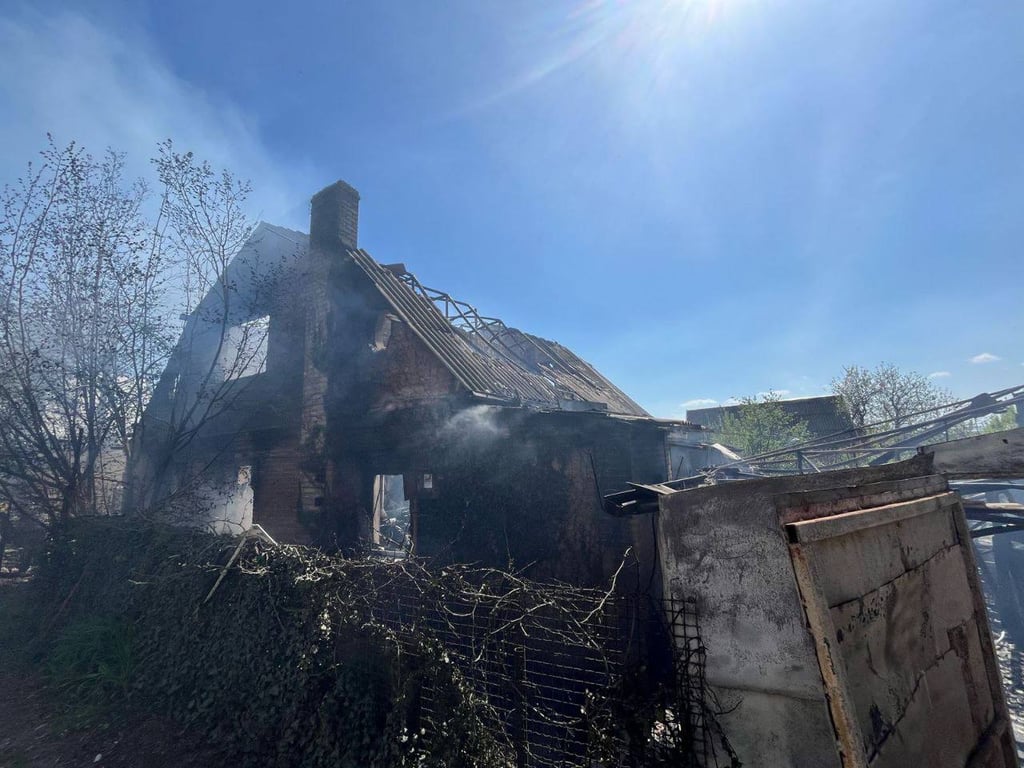 Наслідки ворожих обстрілів. Фото: Сергій Лисак