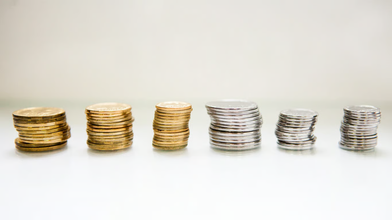 Продажа старых монет Украины: сколько стоят номиналы 1 гривна и 25 копеек