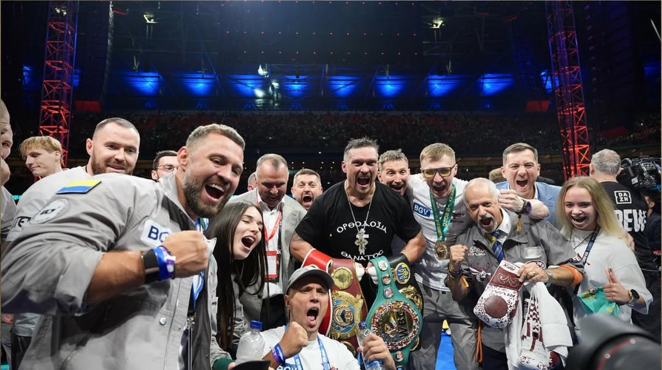 Александр Усик