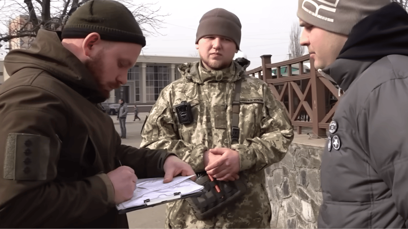 На Волині судили чоловіка за погрозу ножем працівникам ТЦК