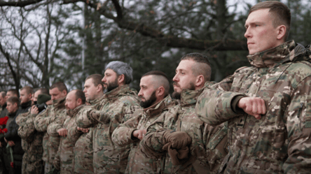 Бойцы Азова призывают разблокировать необходимую помощь США — на сайте ОП появилась петиция - 290x166