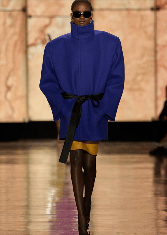 Пальта, що можна побачити в колекціях відомих брендів