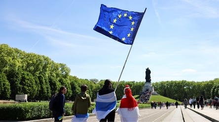 На Евровидении возник скандал из-за флага ЕС — что обещают организаторы конкурса - 285x160